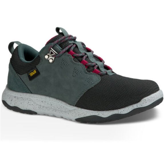 teva waterproof shoes